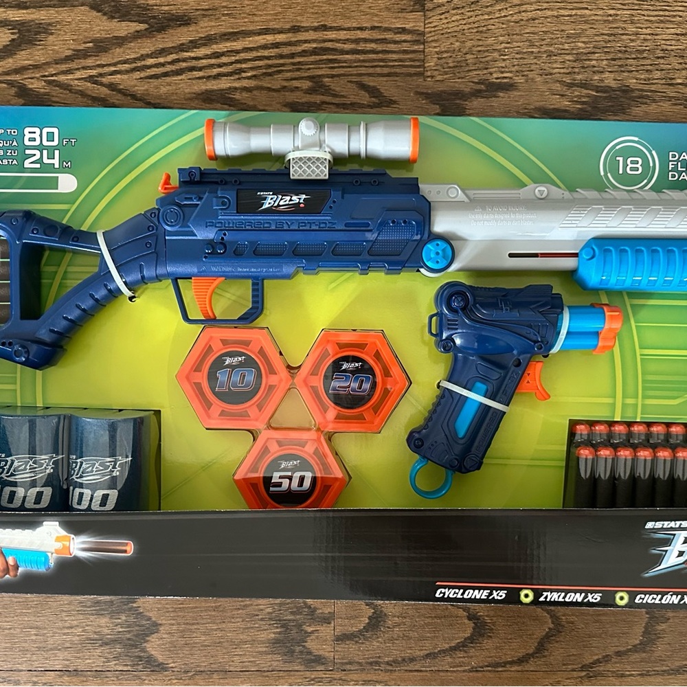 Stats Blast Gun with Bullets and Targets